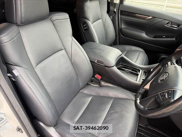 Toyota ALPHARD 2019-07 7325402-15