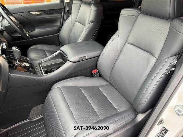 Toyota ALPHARD 2019-07 7325402-16