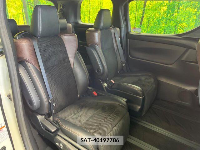 Toyota ALPHARD 2018-01 7325418-9