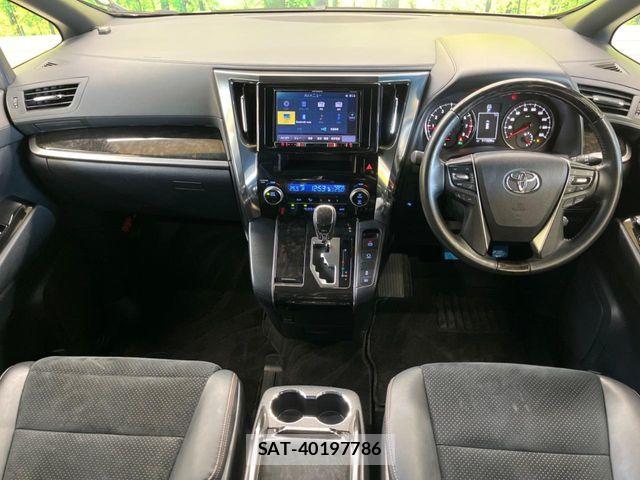 Toyota ALPHARD 2018-01 7325418-1