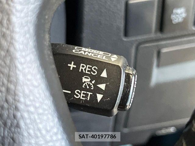 Toyota ALPHARD 2018-01 7325418-6