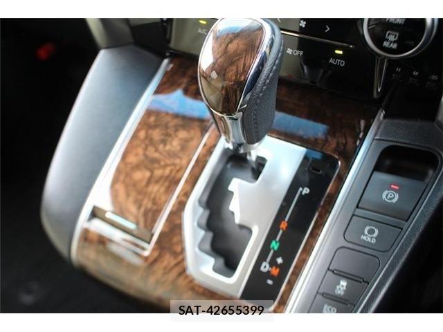 Toyota ALPHARD 2021-03 7325417-22