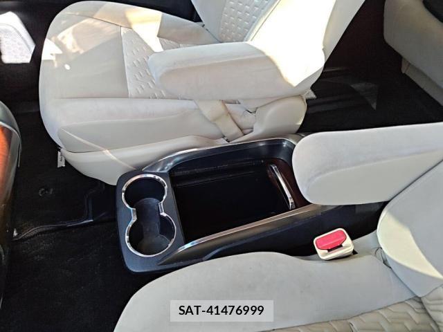 Toyota ALPHARD 2015-06 7356685-17