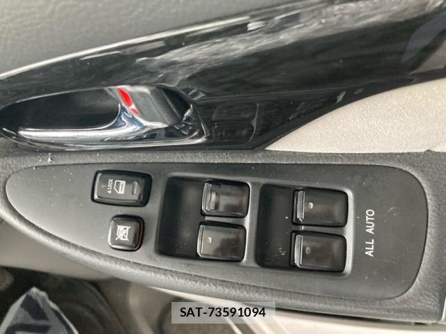 Toyota ALPHARD 2006-05 7356694-10
