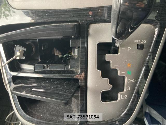 Toyota ALPHARD 2006-05 7356694-15