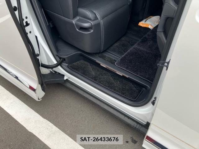 Toyota ALPHARD 2023-09 7356629-9