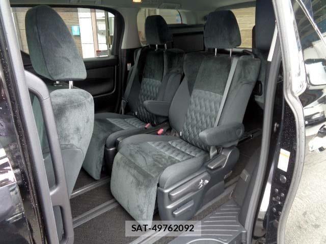 Toyota ALPHARD 2021-05 7356670-15