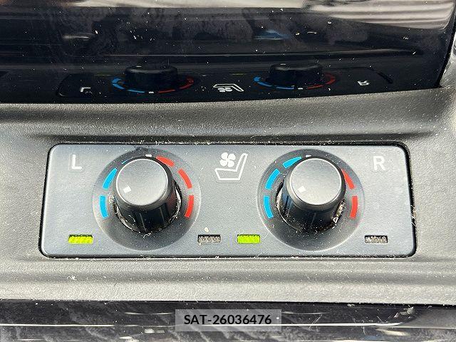 Toyota ALPHARD 2021-04 7356668-17