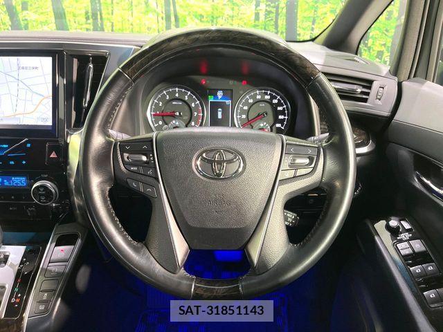 Toyota ALPHARD 2017-04 7356680-11