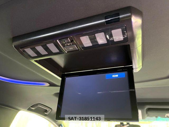 Toyota ALPHARD 2017-04 7356680-4