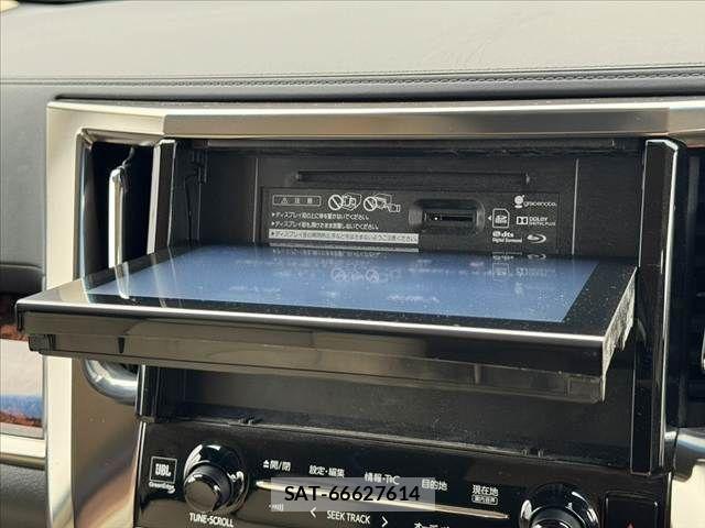 Toyota ALPHARD 2018-04 7356667-24
