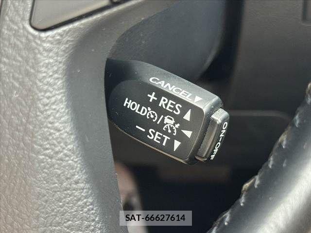 Toyota ALPHARD 2018-04 7356667-28