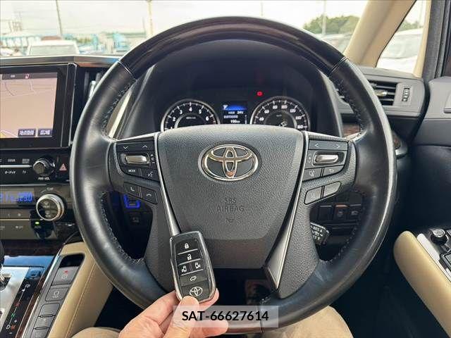 Toyota ALPHARD 2018-04 7356667-6