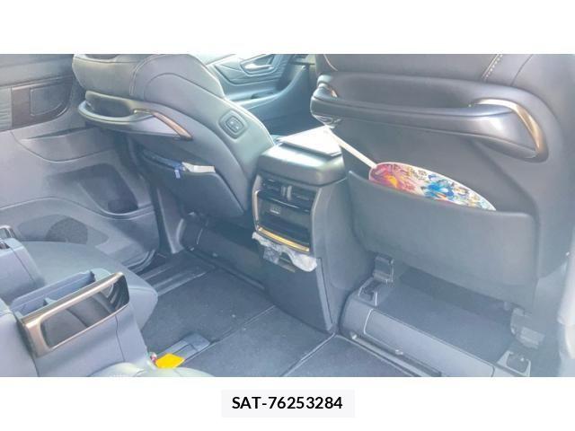 Toyota ALPHARD 2023-11 7356628-23