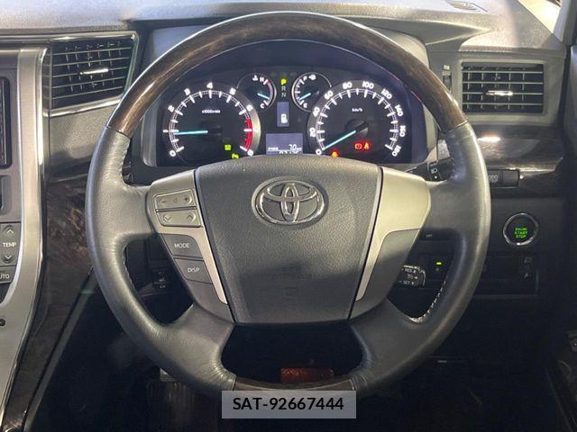 Toyota ALPHARD 2012-03 7356686-11
