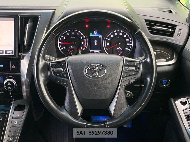 Toyota ALPHARD 2017-04 7356677-12