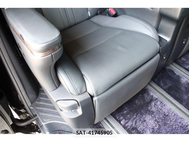 Toyota ALPHARD 2022-02 7356650-17