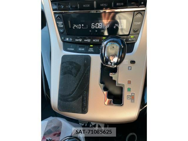 Toyota ALPHARD 2013-10 7356691-5