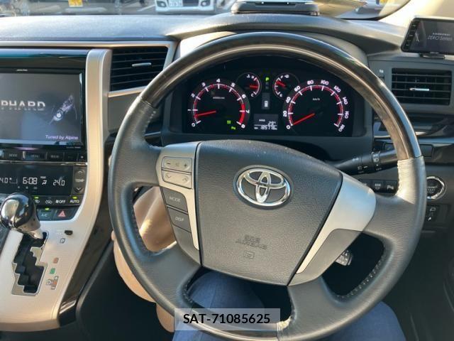 Toyota ALPHARD 2013-10 7356691-7