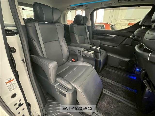 Toyota ALPHARD 2021-04 7356657-9