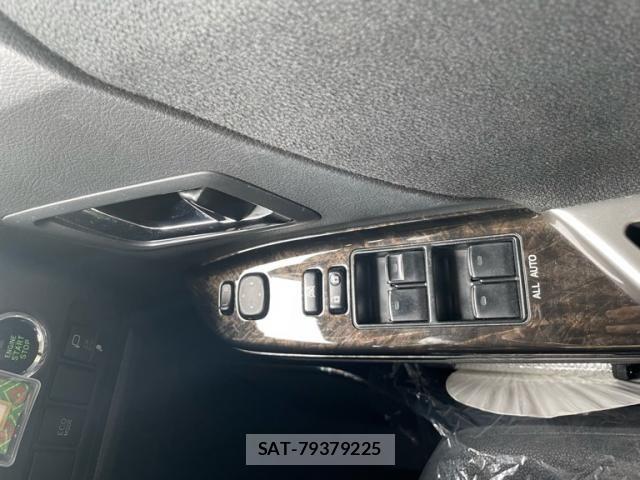 Toyota ALPHARD 2012-04 7391223-21