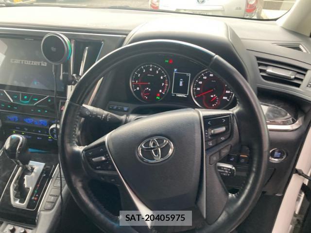 Toyota ALPHARD 2019-01 7391208-11
