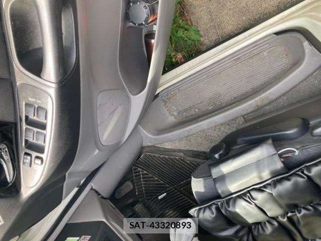 Toyota ALPHARD 2005-07 7452672-17