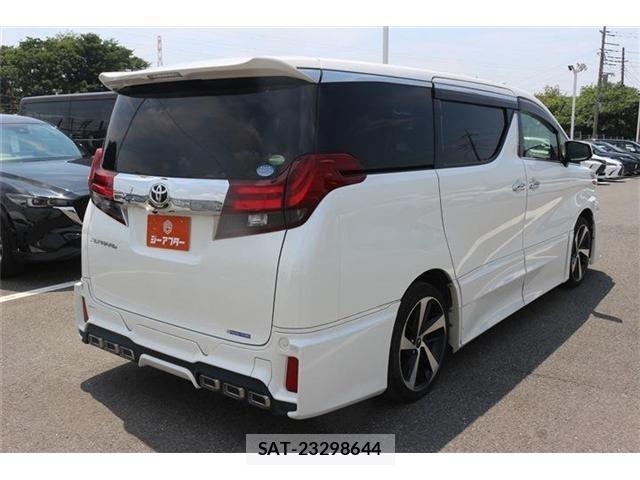 Toyota ALPHARD 2017-06 7452649-12