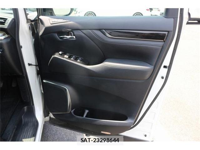 Toyota ALPHARD 2017-06 7452649-27