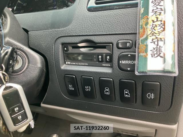 Toyota ALPHARD 2005-05 7452671-13