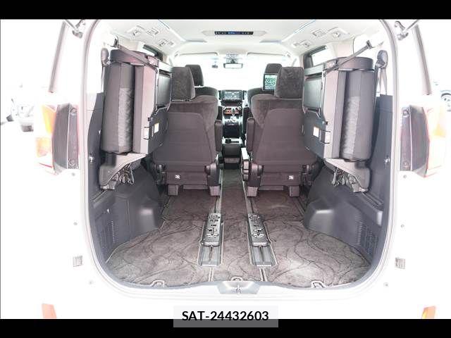 Toyota ALPHARD 2018-05 7452638-16