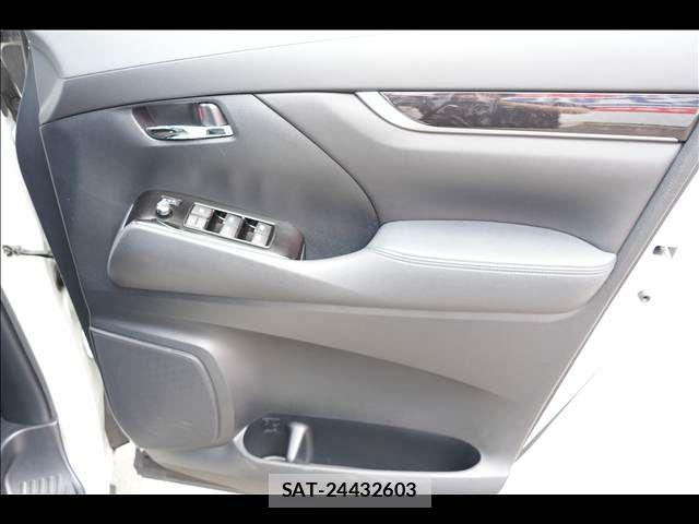 Toyota ALPHARD 2018-05 7452638-6