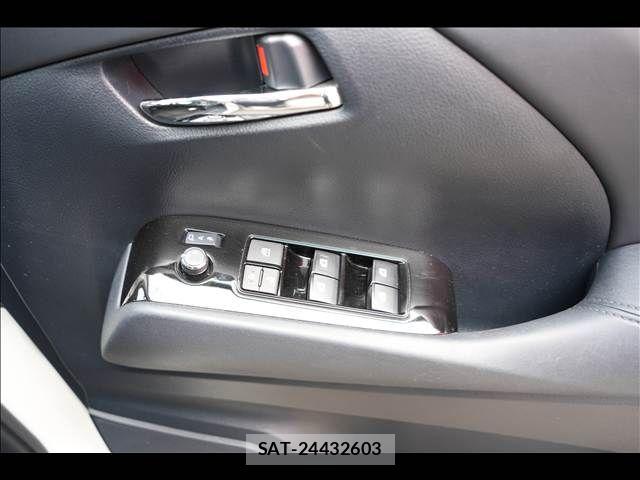 Toyota ALPHARD 2018-05 7452638-7