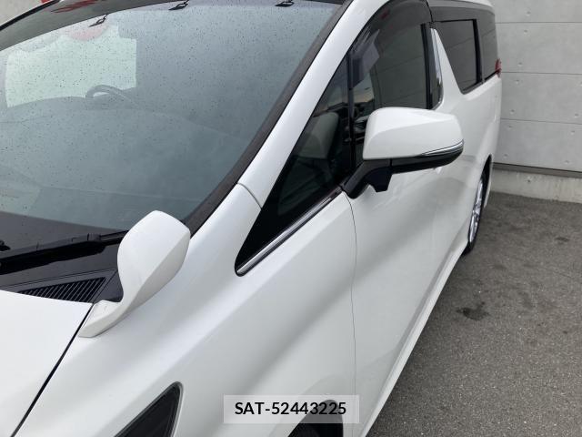 Toyota ALPHARD 2017-11 7452643-12