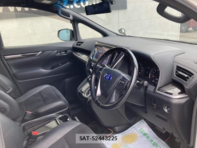 Toyota ALPHARD 2017-11 7452643-21