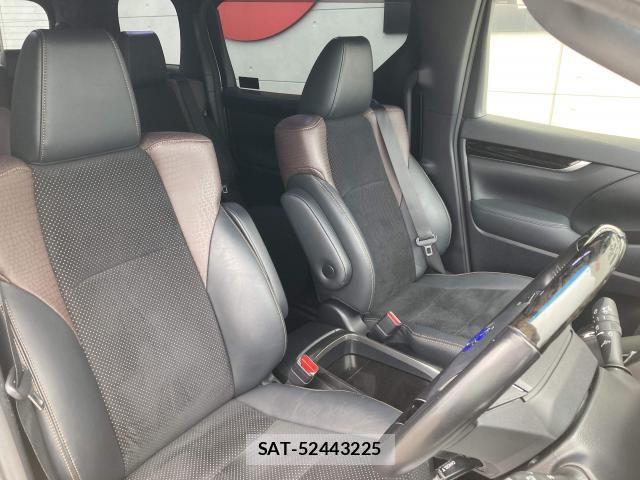 Toyota ALPHARD 2017-11 7452643-22