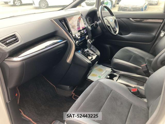 Toyota ALPHARD 2017-11 7452643-25
