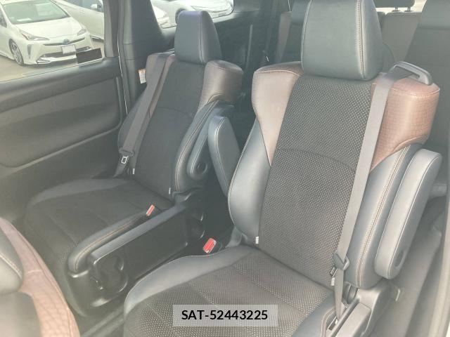 Toyota ALPHARD 2017-11 7452643-27
