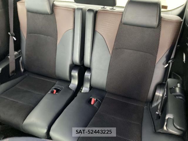 Toyota ALPHARD 2017-11 7452643-28