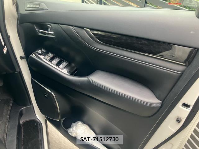Toyota ALPHARD 2018-04 7452651-7