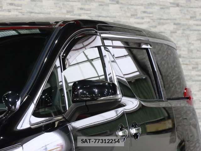 Toyota ALPHARD 2017-03 7452654-17