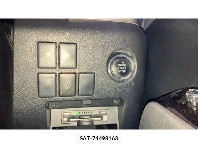 Toyota ALPHARD 2017-09 7452659-8