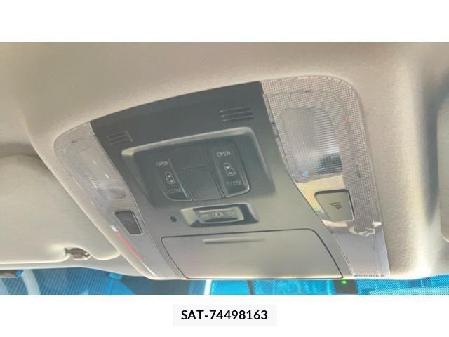 Toyota ALPHARD 2017-09 7452659-13