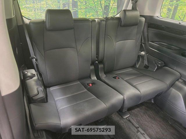 Toyota ALPHARD 2019-01 7452610-9
