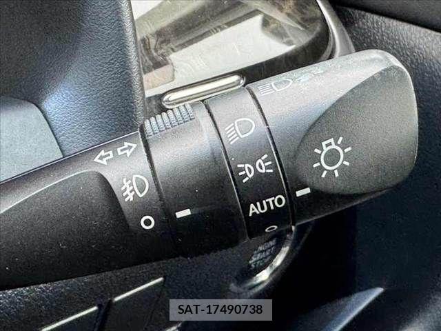 Toyota ALPHARD 2015-03 7499348-24