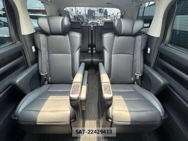 Toyota ALPHARD 2020-01 7499336-18