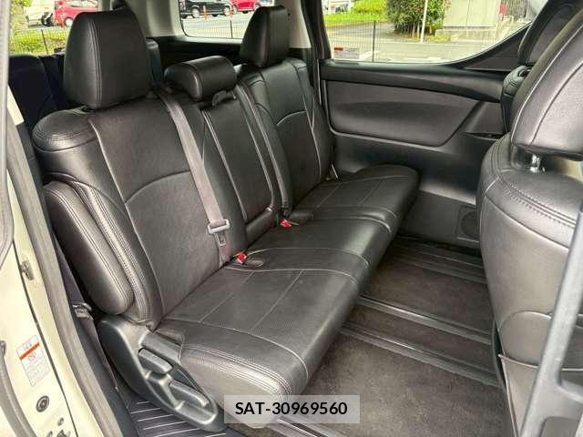 Toyota ALPHARD 2016-10 7499347-11