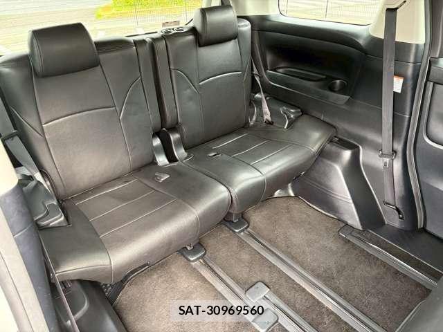 Toyota ALPHARD 2016-10 7499347-13