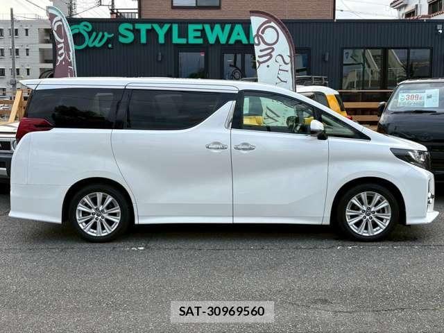 Toyota ALPHARD 2016-10 7499347-3