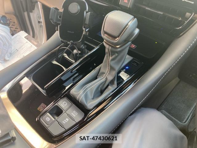 Toyota ALPHARD 2024-01 7499304-25